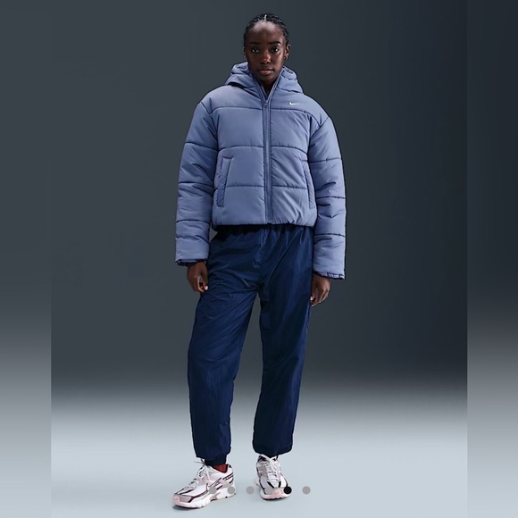 Nike Sportswear Classic PufferWomen's Therma-FIT Loose Hooded Jacket